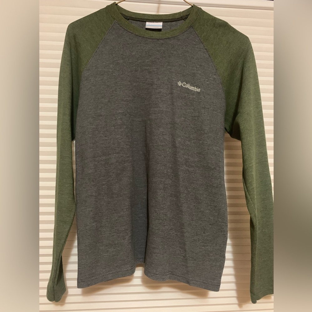 Columbia long sleeve shirt